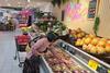 Vietnam retail consumer imported fruit Tops Market Fruitnet