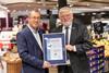 (v.l.): Roger Ulke, Vorstandsmitglied, und Gunther Seifert, Vorstandsvorsitzender Foto: Konsum Dresden