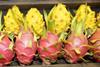gelbe und rote pitahaya