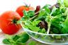 Fresh baby greens salad and tomatoes close up_2740