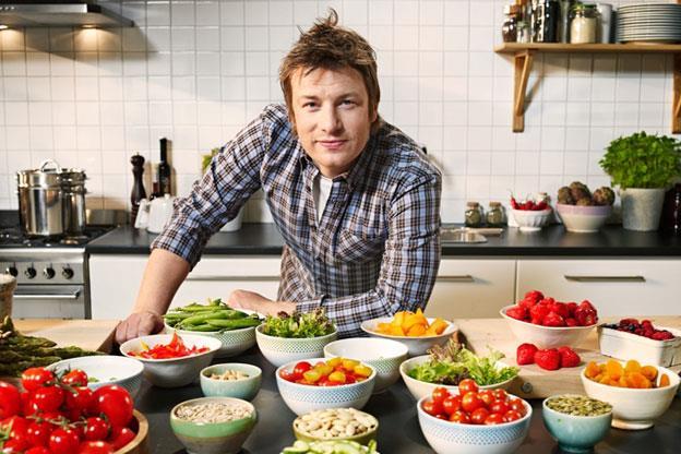 Jamie Oliver calls for vulnerable children to be given free school meals