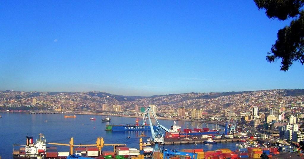 Sindicato de trabajadores portuarios de Chile anuncia huelga |  Artículo