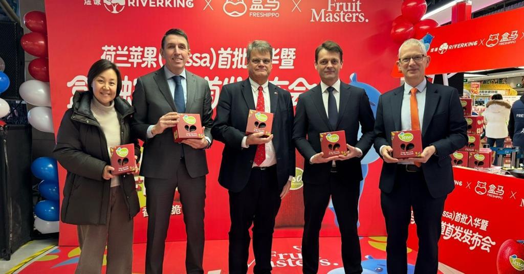 Dutch apples make historic debut in Chinese market