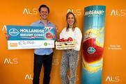 Morgana brand manager Tim Kievits with Limore Noach, ALS Netherlands Foundation