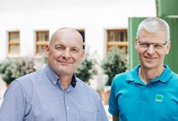 Neuer und alter Bioland-Geschäftsführer Peter Bockhardt (l.) mit Gregor Pöpsel