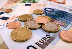 Euromünzen und Scheine