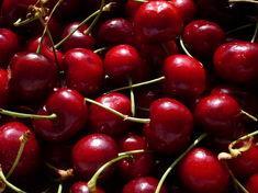 US cherries make early entrance to UK market