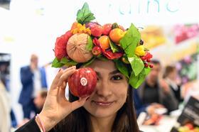 UA Ukraine apples