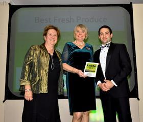 Alison Dodd of Herbs Unlimited being presented with the Best Fresh Produce award at the 2016 Taste Awards