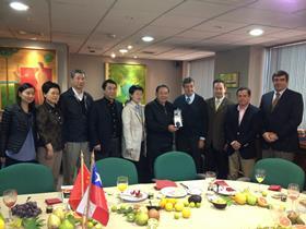 CL_CN_Chinese officials in Chile