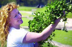 Charlie Dimmock admires new-season watercress