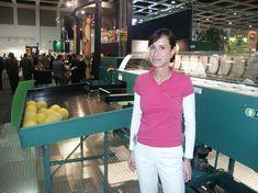 Greefa's Monique Doornebal with the MSE-MXL melon sorting machine