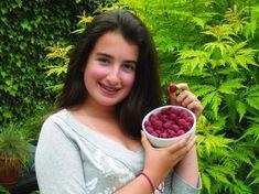 Georgia Olins presents the new Georgia berry