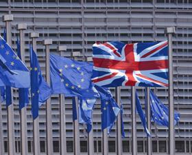 GEN Brexit EU UK flags AdobeStock_113202462