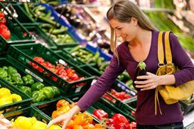 GEN Woman_in_a_supermarketÂ©_at_the__12196100