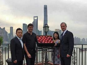 Au RubiGold Launch Kant Lee, Shanghai Grand fruit, Dane Griggs,Amy Hong True Aussie Exports, Australian Senator Richard Colbeck Parlimentary secretary to the minister of Agriculture
