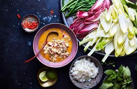 Farang_MINCED_PORK_AND_LOBSTER_LON_WITH_RAW_DIPPING_VEGETABLES_THAI_SHALLOTS_AND_PRAWN_FLOSS