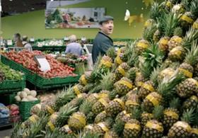 Migros advert 2012 pineapples