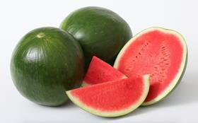 Watermelon whole and cut
