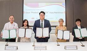 CREDIT REQUIRED Korea Agro-Fisheries & Food Trade Corp TAGS Thailand korea fruit counterfeit agreement importers