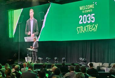 Jason Te Brake Zespri CEO introducing Zespris 2035 Strategy at Momentum 2026