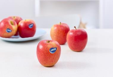 T&G Jazz apples on table