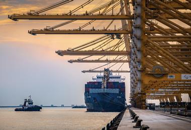 Container vessel Jebel Ali terminal DP World