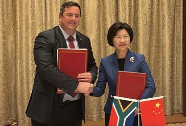 John Steenhuisen China South Africa stonefruit agreement