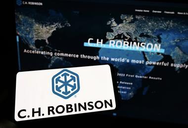 CH Robinson logo on phone and computer screen MUST CREDIT Timon - Adobe Stock