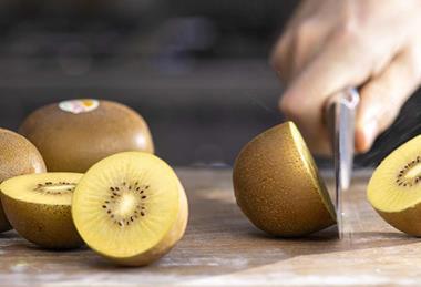 Zespri Italy SunGold chop