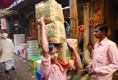 IN Azadpur wholesale market Delhi boxes
