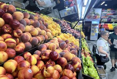 AU Nectarines Melbourne market