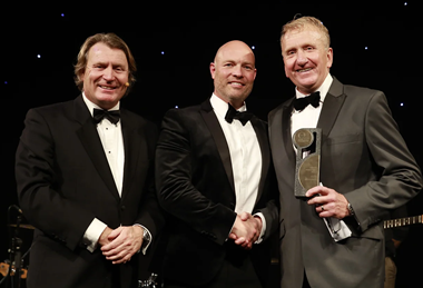 Gary Marshall (right) receives his Lifetime Achievement award