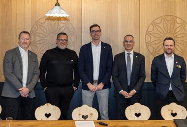 Cosmic Crisp_NewPartnerships_European_FL