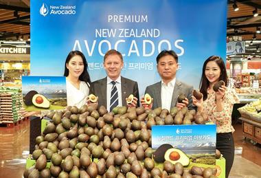 NZ Avocado press event, Homeplus, Korea.