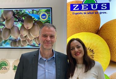 Antonis Ioannidis, Christina Manossis Zeus Kiwi