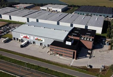 Special Fruit warehouse in Meer