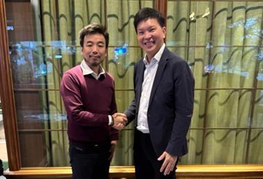 (l-r) Great Giant Foods' Tommy Wattimena and DiMuto's Gary Loh