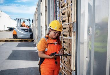 Port of Antwerp-Bruges BNFW Fyffes pineapples