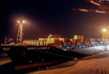 The MSC Lome V arrives at the Port of Nansha (Picture Frutas de Chile)