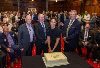 HortNZ celebrates its 20th anniversary with cake cutting
