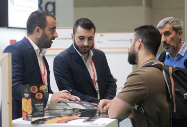 La Martinesa Fruits meeting at stand