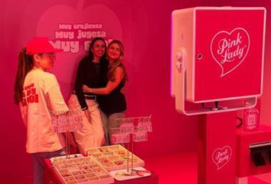 Pink Lady Madrid popup 3