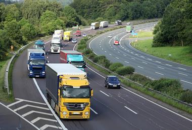 Lkws auf der Autobahn