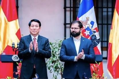 Vietnamese president Luong Cuong and his Chilean counterpart Gabriel Boric