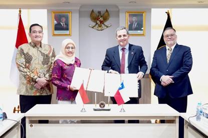 Chile Indonesia sign fruit  fly agreement