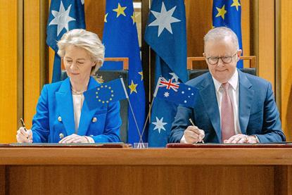 l-r Ursula von de Leyen and Anthony Albanese sign the Australia-EU FTA