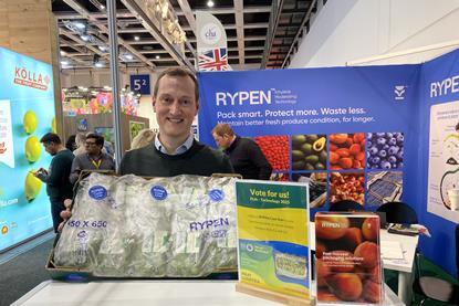 Tristan Kaye showing off the Rypen Case Liner at Fruit Logistica 2025