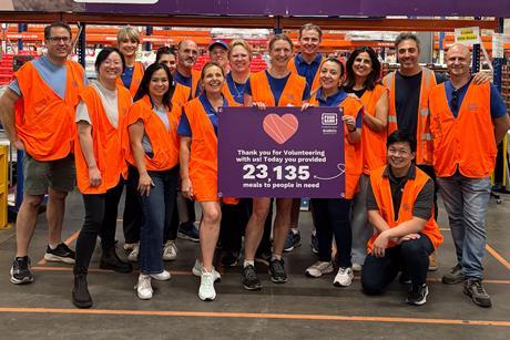 Corteva Agriscience employees volunteer at a Foodbank DC in Sydney