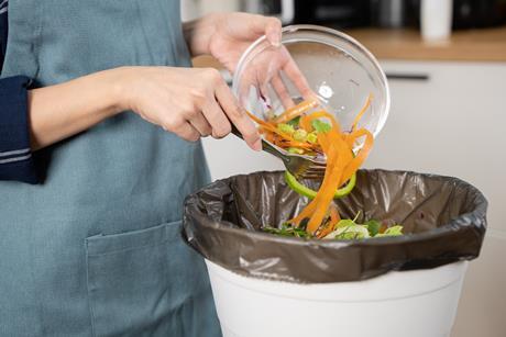 UK homes throw away an estimated 4.4 million tonnes of edible food a year